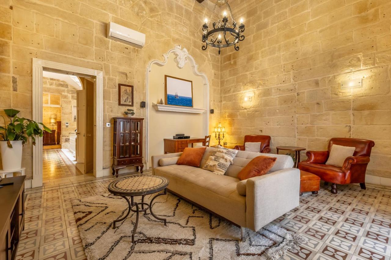 Stunning Valletta Palazzino Luaran gambar
